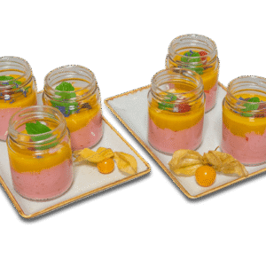 Sernik malinowy z musem mango – elegancka monoporcja bankietowa Cynamon Catering Łódź